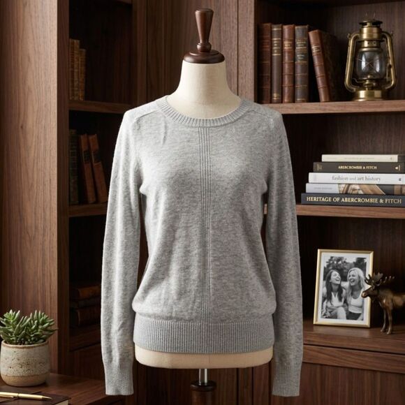 Abercrombie & Fitch Sweaters - ABERCROMBIE & FITCH Classic Grey Sweater - Size Small - Excellent Condition